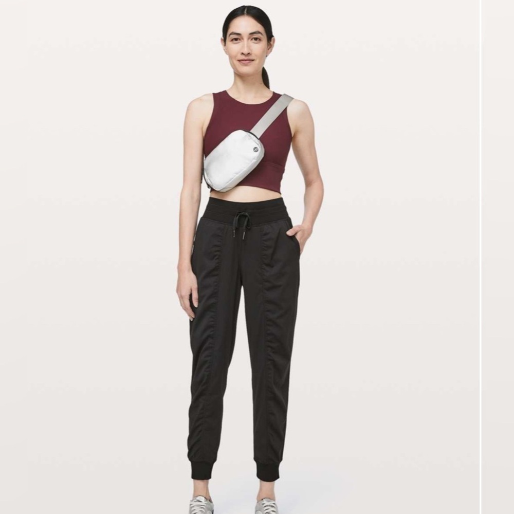 Lululemon Dance Studio yoga Athletic Stretch Run Lightweight Jogger Black 2